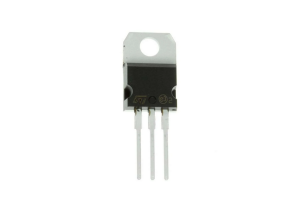 Mengapa transistor TIP121 sesuai untuk litar kuasa sederhana?